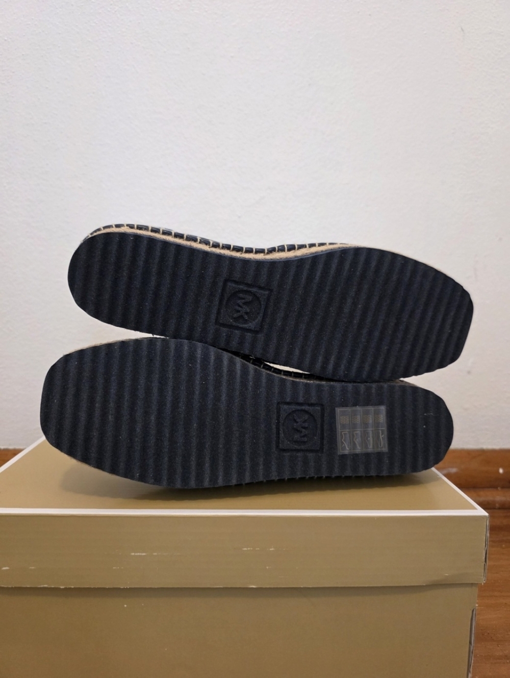 Michael Kors Lenny Logo Jacquard Slip-On Espadrille In Denim/Navy Size 6.5M - Picture 11 of 11